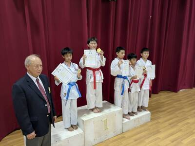 恭喜本校空手道隊，參加114年新北市城市盃空手道錦標賽榮獲2金1銀4銅(詳細得獎情形請參閱內文)，成績優異！感謝徐祥銘教練、谷筱霜教練的辛勤指導！圖片